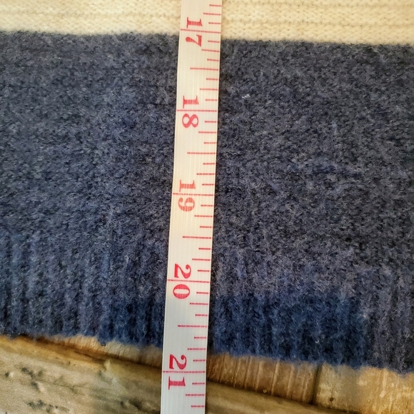 Pink Republic Blue and Gray Striped Women's Sweater Size Large - Picture 5 of 15